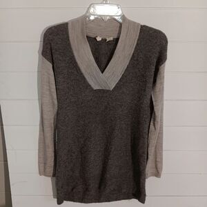 Anthropologie Moth Womens Sweater Gray Low V Neck Knitted Wool Pullover Size XS